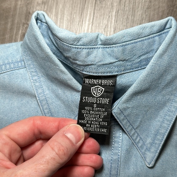 Warner Bros. Studio Store Vintage Denim Long Sleeve Button Down - Small - Picture 6 of 6